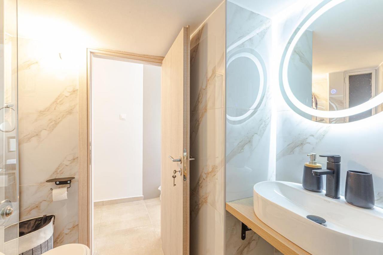 Aegean Pearl Apartment Piraeus Exterior photo